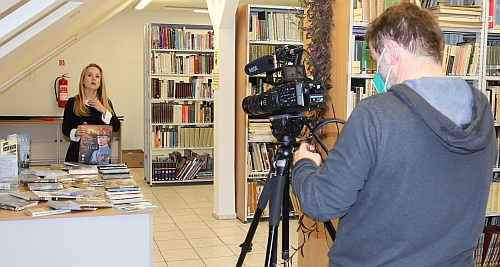 Príprava video-dokrútky k hre o M. R. Štefánikovi v trenčianskej knižnici