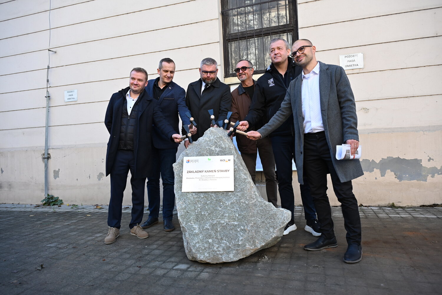 Poklepanie základného kameňa stavby - komplexná rekonštrukcia VKMR