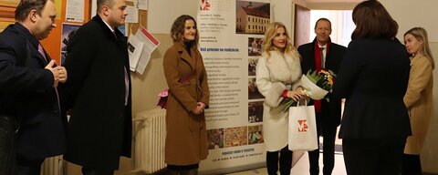 Trenčiansku knižnicu navštívila ministerka kultúry SR Trenčiansku knižnicu navštívila ministerka kultúry SR
