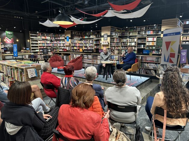 Beseda s prekladateľom Stanislavom Vallom