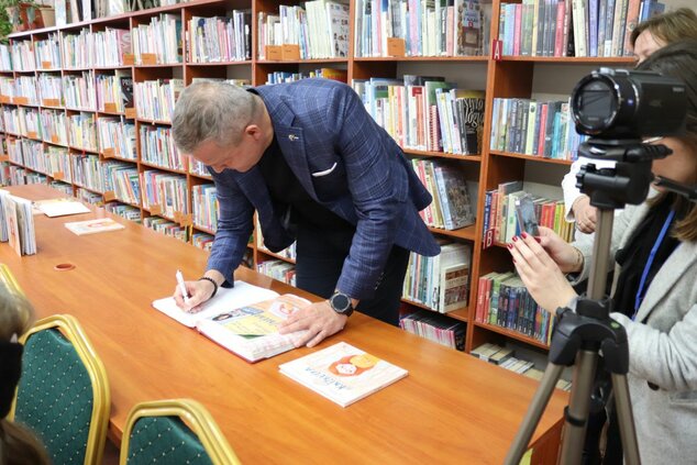 Knižkuľka (príbehy zvedavého škriatka z trenčianskej knižnice) - 18