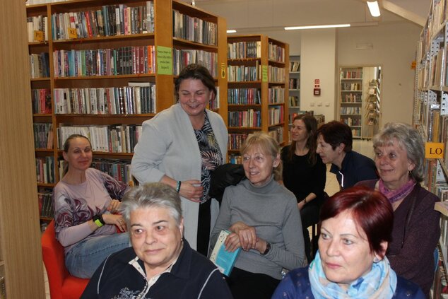 Aprílové stretnutie Čitateľského klubu Trenčín, ktorý sa koná raz mesačne - na pôde našej knižnice.