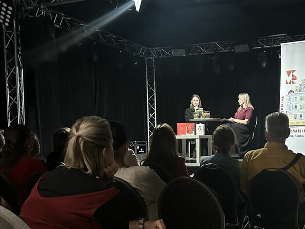 Beseda v Klube Lúč spojená s prezentáciou najnovšej knihy spisovateľky, podnikateľky a mentorky osobnostného rozvoja, MICHAELY KRÁLIKOVEJ.
