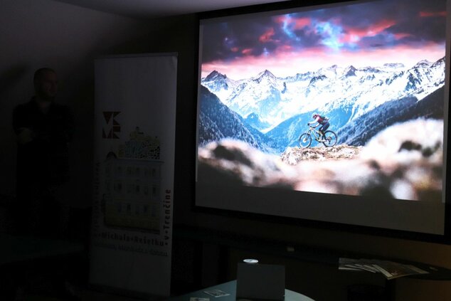 Na bicykloch okolo Annapurny