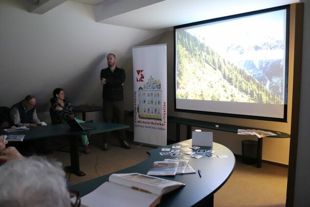 Na bicykloch okolo Annapurny