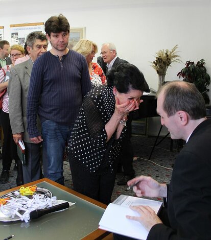 Prezentácia novej knihy Juraja Sedláčka, katolíckeho kňaza pôsobiaceho v Univerzitnom pastoračnom centre v Trenčíne, s podtitulom „O identite muža s ranami“ obsahujúca štrnásť skutočných príbehov o tom, ako a prečo bolia, v rámci cyklu „Poznávame Trenčanov“.