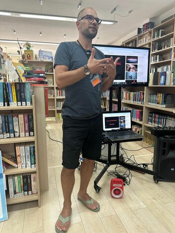 Δημοτική βιβλιοθήκη λάρνακας / the municipal library of larnaka - 20