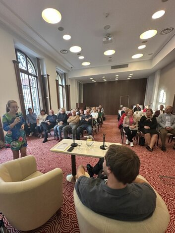 Literárny podvečer v Hoteli Elizabeth s Pavlom Serišom
