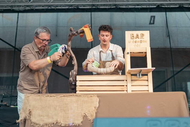 Kompost story / Ako chutí literatúra (festival Za stolom). Foto: David Hanko.