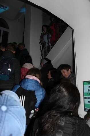 Nočná komentovaná prehliadka knižnice v rámci programu Light Art Festivalu