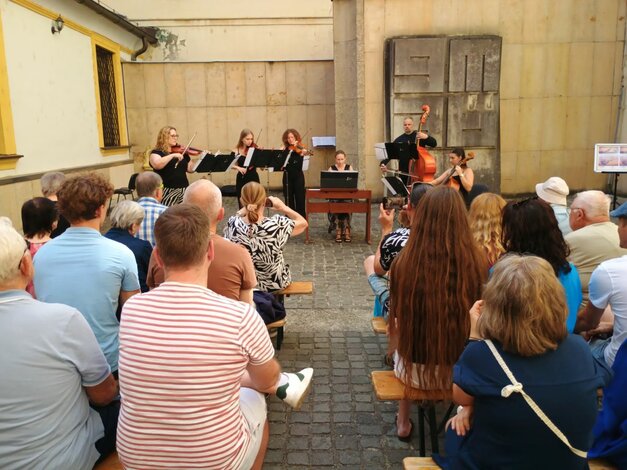 Výstavka fondu VKMR na tému Hudba - Festival Letná klasika