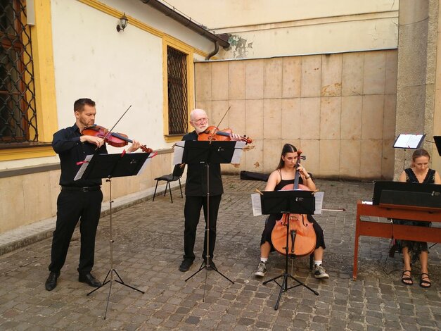 Výstavka fondu VKMR na tému Hudba - Festival Letná klasika