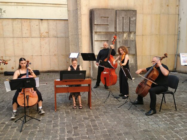 Výstavka fondu VKMR na tému Hudba - Festival Letná klasika