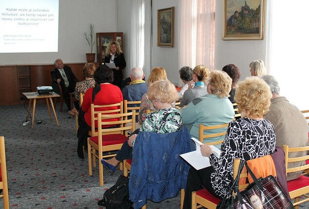 Beseda o sociálno-geografickej problematike rozvoja krajiny s dôrazom na generačné premeny obyvateľo