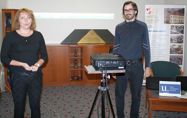 Prezentácia cestopisu dobrodruha M. Knitla v znamení výpravy do vnútrozemia ostrova Nová Guinea