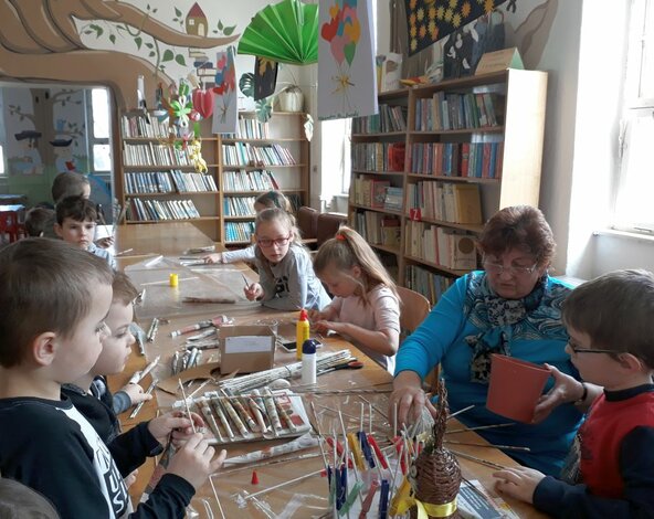 Dobrodružstvo s ľud. rozprávkami P. Dobšinského s ukážkou pletenia z papiera a tvorivými dielňami