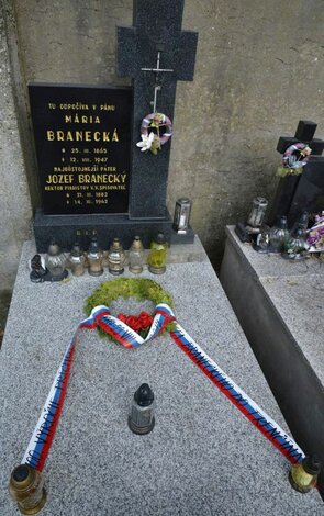 Prednáška V. Brabenca o životných medzníkoch niekdajšieho rektora kláštora piaristov v Trenčíne Joze