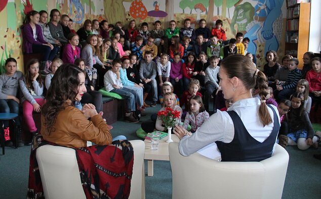 Beseda žiakov ZŠ so spisovateľkou, novinárkou, moderátorkou T. Heribanovou