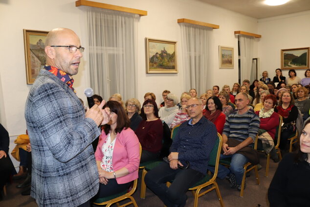 Beseda s lekárom a spisovateľom I. BUKOVSKÝM, spojená s prezentáciou doplneného vydania jeho knihy