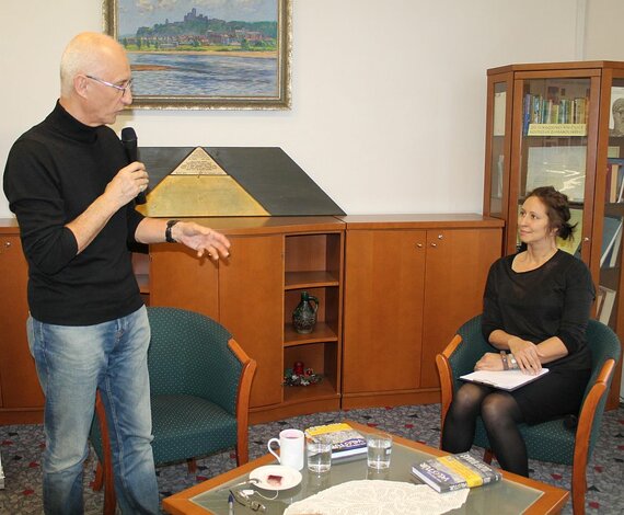 Beseda so spisovateľom J. Banášom, spojená s prezentáciou jeho najnovšieho románu Velestúr