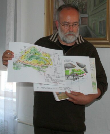 Prednáška historičky J. Karlíkovej a environmentálneho aktivistu R. Medala o histórii a súčasnosti Č