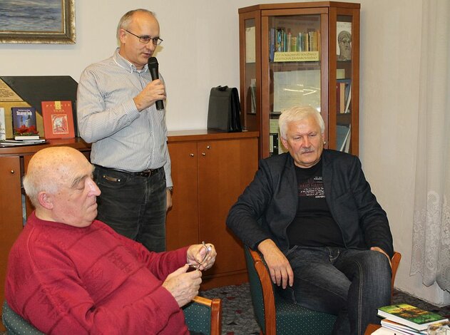 Beseda s členom Klubu nezávislých spisovateľov Š. Kuzmom, spojená s prezentáciou jeho poézie a prózy