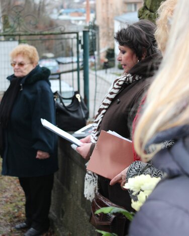 Pietna spomienka na Janka a Karola Štúrovcov pri ich náhrobníku na Evanjelickom cintoríne v Trenčíne