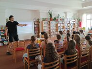 Interaktívna prednáška Dušana Valenta o vesmírnych zaujímavostiach pre žiakov ZŠ.