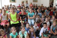 Beseda žiakov ZŠ s autorom kníh pre deti, tohtoročným jubilantom Danielom Hevierom.