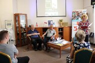 Prezentácia knihy "Môj otec bol ľavičiar, no ja som dopadol dobre" za účasti autora E. KONECNIKA a jeho bratranca, vydavateľa knihy J. KONEČNÉHO.