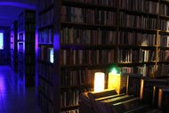 Nočná komentovaná prehliadka knižnice v rámci programu Light Art Festivalu