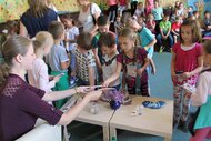 TRenčianska podoba celoslovenského projektu s cieľom vrátiť ku knihám malých i dospelých