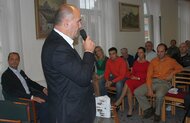 Prezentácia knihy Miloša Radosu s podtitulom Šampióni spod hradu v trenčianskej knižnici
