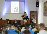Beseda s prozaikom A. Balážom o románe, v ktorom si za hlavnú postavu zvolil Štefana Krčméryho