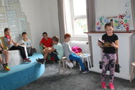 Letný denný tábor v trenčianskej knižnici pre deti od 7 do 10 rokov.
