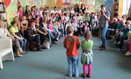 Tradičná prehliadka talentov detí z materských škôl v Trenčíne s podtitulom Aj škôlkari už veľa doká