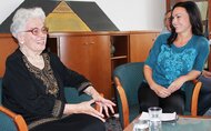 Letný podvečer v knižnici s trenčianskou rodáčkou, hereckou legendou, recitátorkou a „Grande Dame“ S