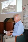Prednáška V. Brabenca o jedinečných a zároveň (ne)existujúcich pamätných tabuliach v meste pod hrado