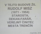 Prednáška V. Brabenca o jedinečných a zároveň (ne)existujúcich pamätných tabuliach v meste pod hrado
