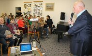 Prednáška biochemika J. Valucha o Škole liečebného hladovania a regeneračnej diéty