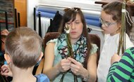 Rozprávkové kráľovstvo fantázie a dobrodružstiev s ukážkou tradičného pletenia veľkonočných korbáčov