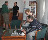 Prednáška pracovníka Elektrotechnického ústavu SAV Ing. Mgr. Jozefa Drgu o záhadách vo vesmíre