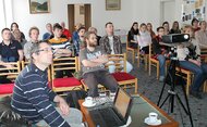 Prednáška pracovníka Elektrotechnického ústavu SAV Ing. Mgr. Jozefa Drgu o záhadách vo vesmíre