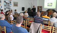 Prednáška pracovníka Elektrotechnického ústavu SAV Ing. Mgr. Jozefa Drgu o záhadách vo vesmíre