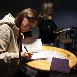 Zranení ľudia zraňujú, ale vyliečení liečia