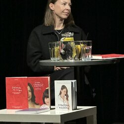 Beseda v Klube Lúč spojená s prezentáciou najnovšej knihy spisovateľky, podnikateľky a mentorky osobnostného rozvoja, MICHAELY KRÁLIKOVEJ.