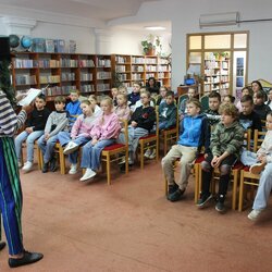 Oprášená sláva bez slov (Valentín - vodník z Trenčína), 04_2026 (1)