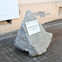 Rekonštrukcia budovy na Hasičskej ulici - poklepanie základného kameňa stavby