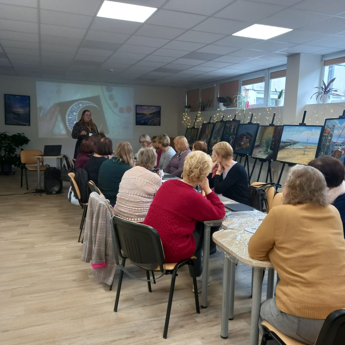 Neformálne vzdelávanie seniorov, tvorivé dielne na pobočke Girstupis
